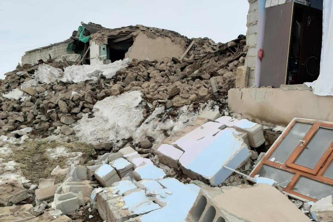 Başkale'ye bağlı Özpınar köyü depremde ağır hasar gördü Başkale'ye bağlı Özpınar köyü depremde ağır hasar gördü